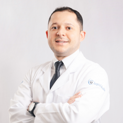 DR. VALERIO CHAVES - Especialista em CATARATA
